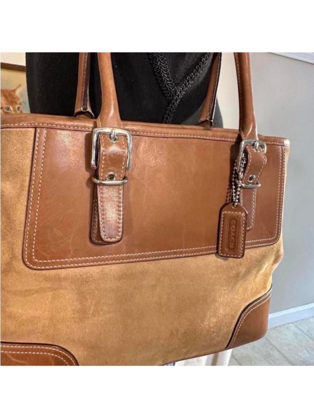 Coach Vintage (2004) Elegant Brown Leather Tote Bag - Picture 2 of 9